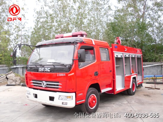 東風(fēng)多利卡水罐消防車