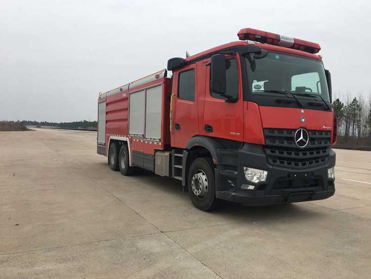 中型12噸干粉泡沫聯(lián)用消防車(chē)